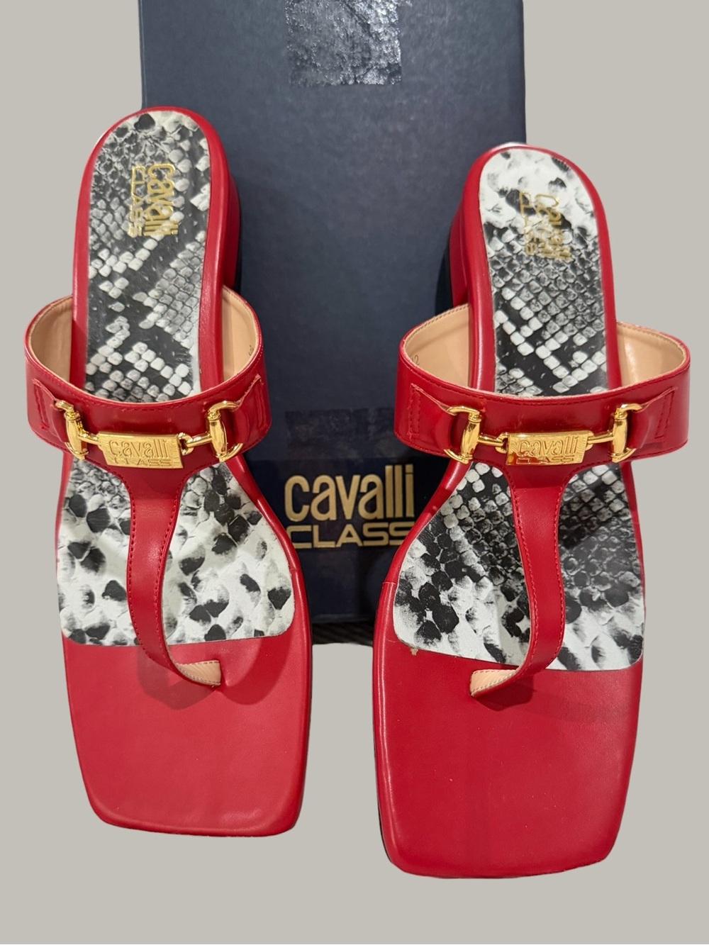 Cavalli Class women’s EU 42 size 11 thong sandals red shoes gold logo $570 new